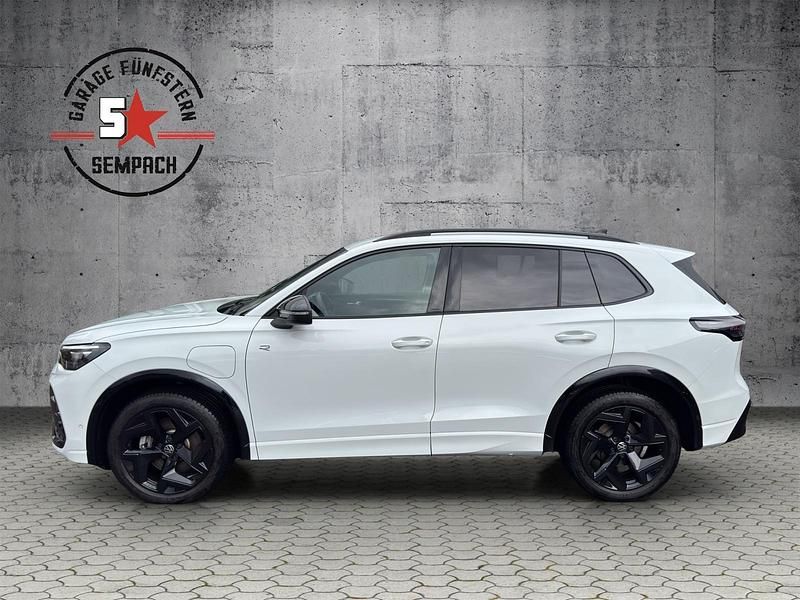 Gebraucht VW Tiguan R-line 204 PS (150 kW) 2024 Weiss SUV