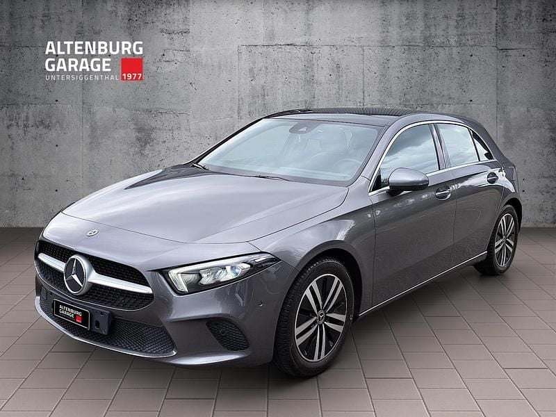 Gebraucht Mercedes A200 Progressive 163 PS (119 kW) 2019 Grau Limousine