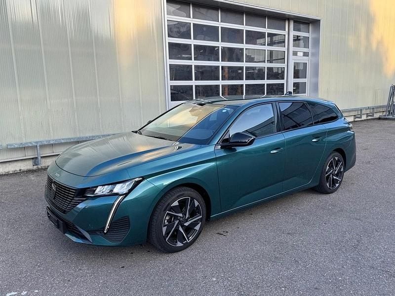 Gebraucht 2024 Peugeot 308 SW Active Kombi | CHF 17’990 (Fairer Preis) - Bild 1/4