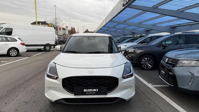 Gebraucht Suzuki Swift 82 PS (60 kW) 2025 Weiss Limousine