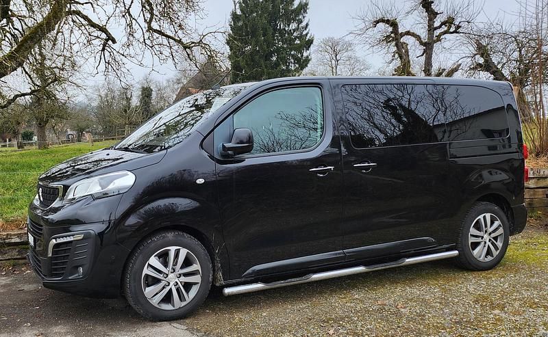 Gebraucht Peugeot Traveller Allure 180 PS (132 kW) 2019 Van / Kleinbus
