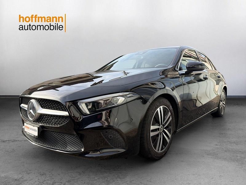 Gebraucht Mercedes A200 Progressive 163 PS (119 kW) 2020 Schwarz Limousine