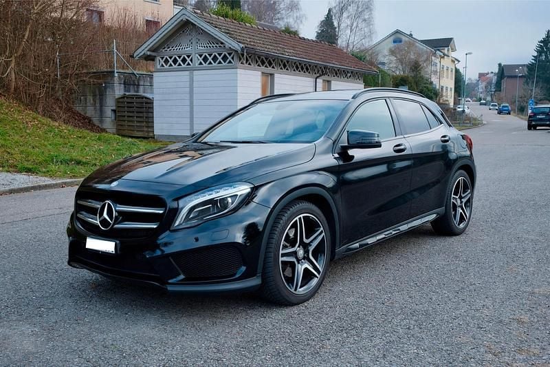 Gebraucht 2015 Mercedes GLA250 AMG line SUV | CHF 17’500 (Fairer Preis) - Bild 1/4