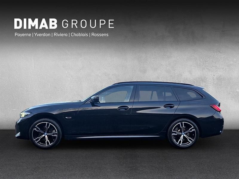 Gebraucht BMW 330e M Sport 292 PS (214 kW) 2022 Schwarz Kombi