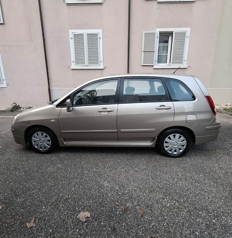 Gebraucht 2004 Suzuki Liana Limousine | CHF 4’000 - Bild 1/4