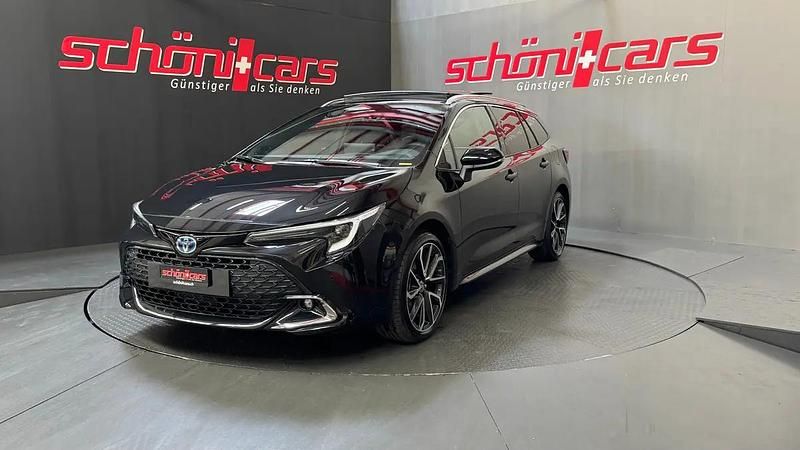 Schwarz Neu 2025 Toyota Corolla Premium Kombi | CHF 37’740 (Guter Preis) - Bild 1/4