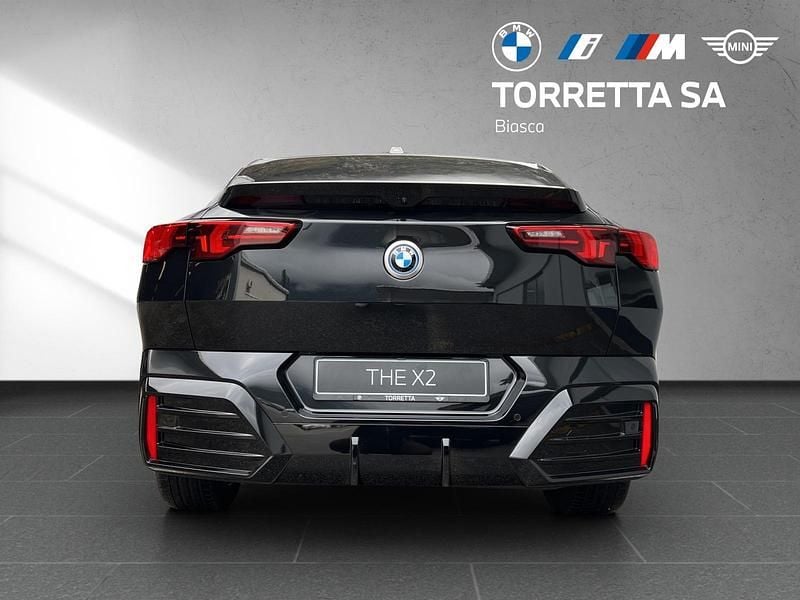 Gebraucht BMW iX2 M Sport 230 kW (313 PS) 2024 Schwarz SUV