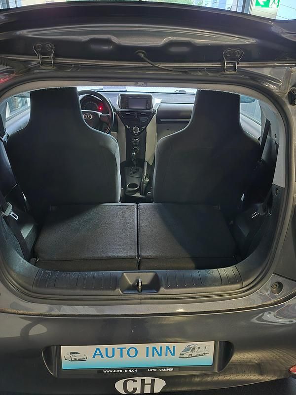 Gebraucht Toyota iQ Premium 98 PS (72 kW) 2012 Kleinwagen