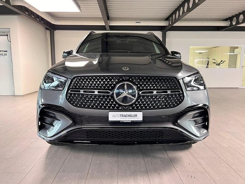 Neu Mercedes GLE450 AMG AMG line 401 PS (294 kW) 2025 Grau SUV