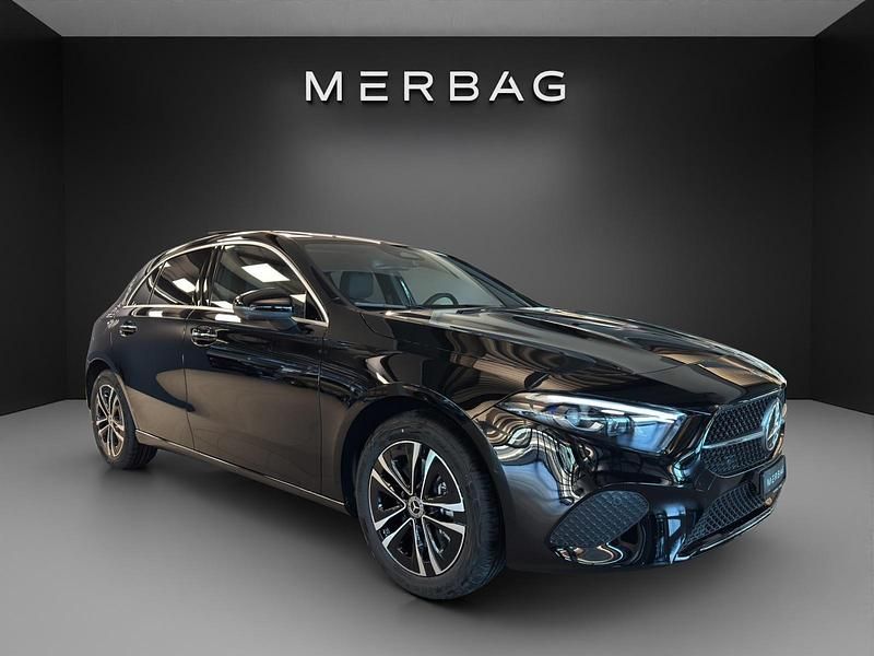 Schwarz Neu 2025 Mercedes A250 Limousine | CHF 50’100 (Fairer Preis) - Bild 1/4