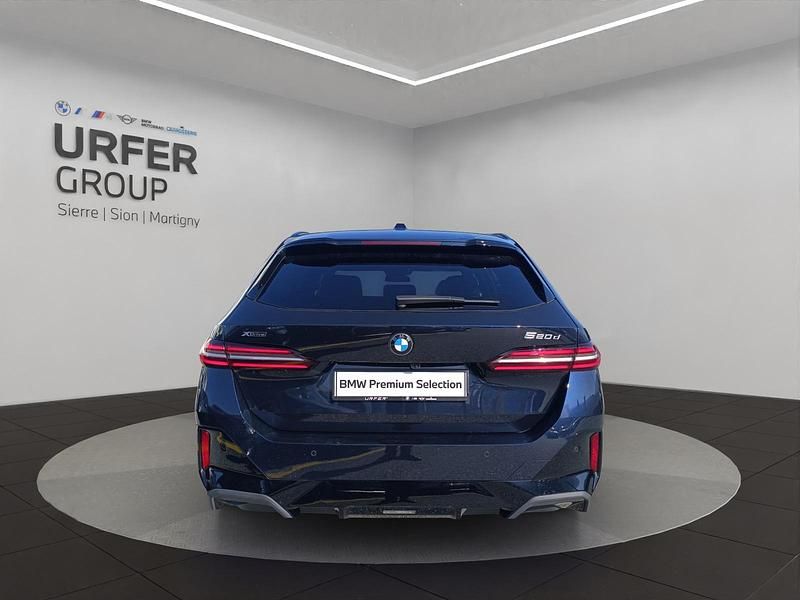 Gebraucht BMW 520 M Sport 197 PS (144 kW) 2024 Kombi