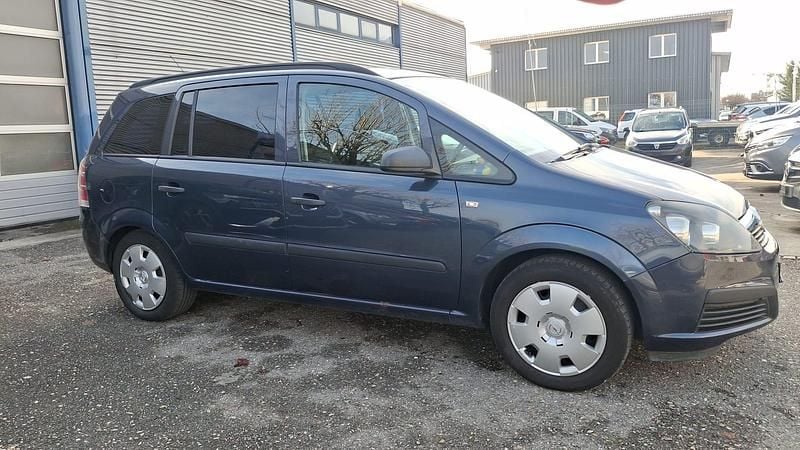 Gebraucht Opel Zafira Essentia 140 PS (102 kW) 2007 Van / Kleinbus