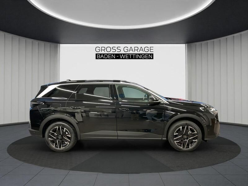 Neu Peugeot 5008 GT 136 PS (100 kW) 2025 Schwarz Van / Kleinbus