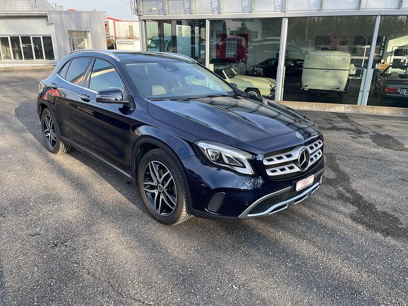 Gebraucht Mercedes GLA250 Urban 211 PS (155 kW) 2018 SUV