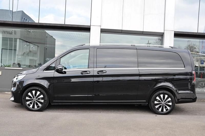 Gebraucht Mercedes V300 Avantgarde 239 PS (175 kW) 2024 Van / Kleinbus