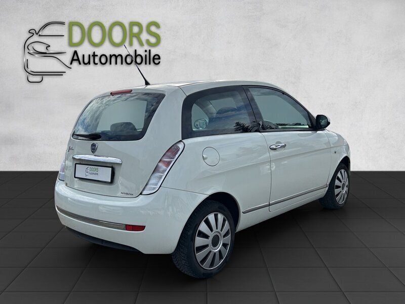 Gebraucht Lancia Ypsilon 78 PS (57 kW) 2010 Kleinwagen