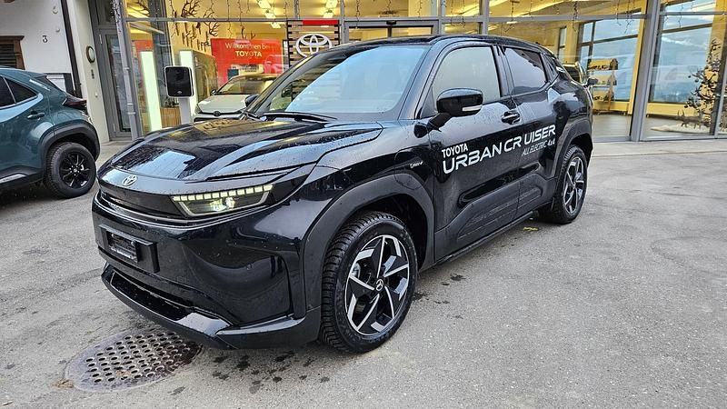 Neu Toyota Urban Cruiser Trend 135 kW (184 PS) 2025 Schwarz SUV