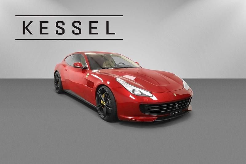 Gebraucht Ferrari GTC4Lusso 690 PS (507 kW) 2017 Rot Kombi