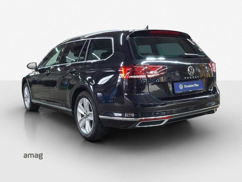 Gebraucht VW Passat Elegance 200 PS (147 kW) 2023 Deepblack perleffekt Kombi