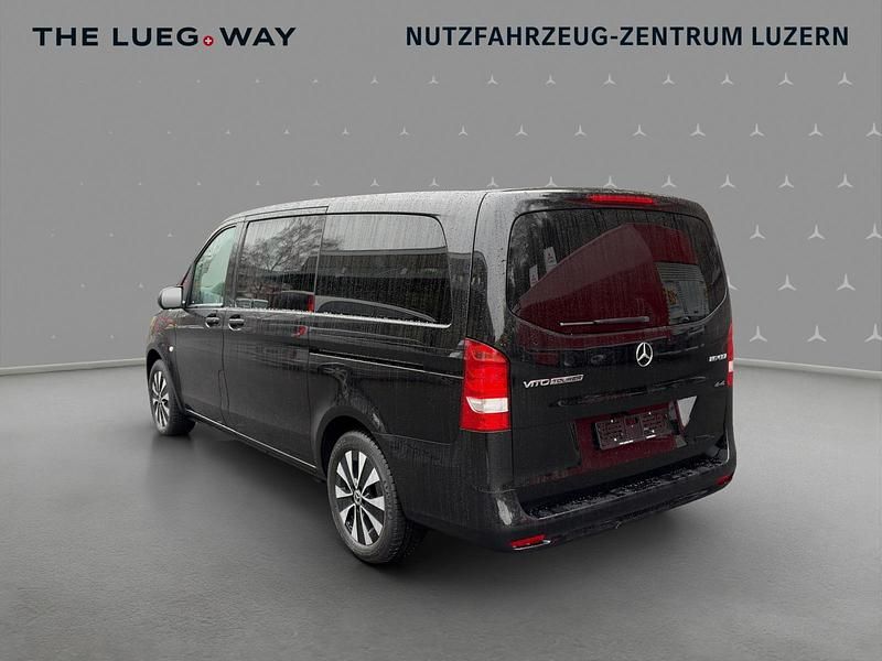 Gebraucht Mercedes Vito 163 PS (119 kW) 2024 Schwarz Van