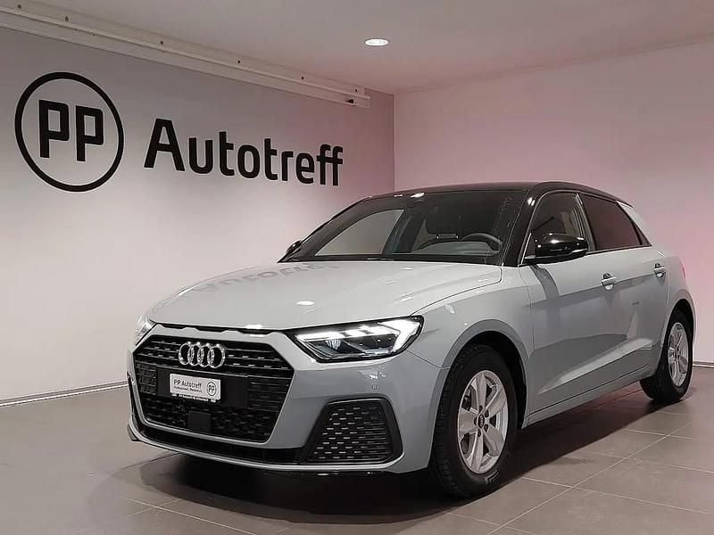 Neu Audi A1 Sportback Attraction 115 PS (84 kW) 2025 Gray Kleinwagen