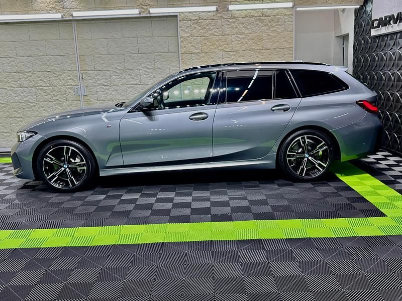 Gebraucht BMW 330 Performance 245 PS (180 kW) 2024 Kombi