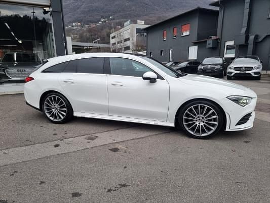 Gebraucht Mercedes CLA250 Shooting Brake AMG line 224 PS (164 kW) 2020 Weiss Kombi