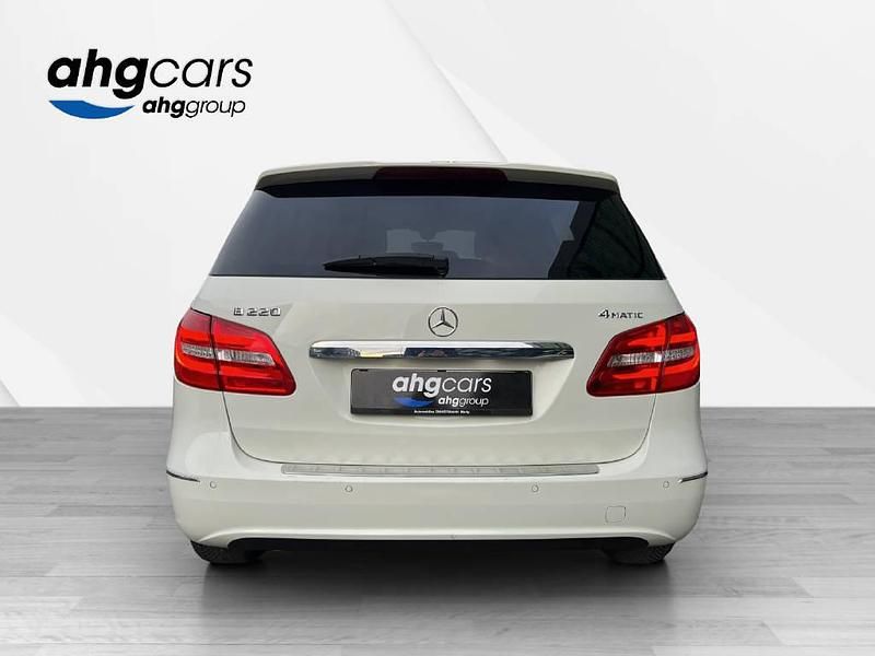 Gebraucht Mercedes B220 184 PS (135 kW) 2014 Van / Kleinbus