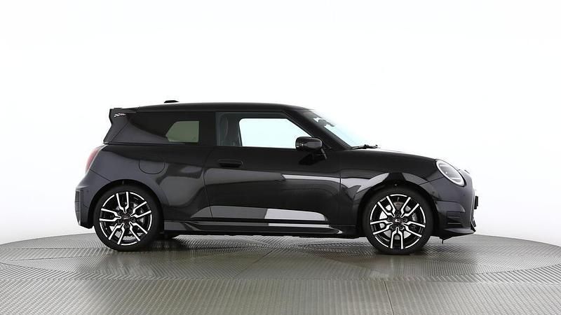 Gebraucht Mini Cooper 135 kW (184 PS) 2025 Schwarz Kleinwagen