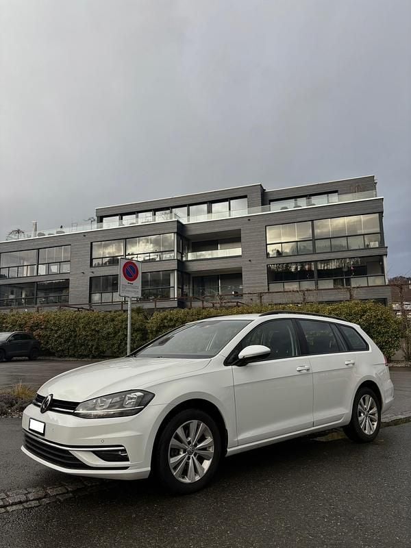 Gebraucht VW Golf VII Comfortline 125 PS (91 kW) 2017 Kombi