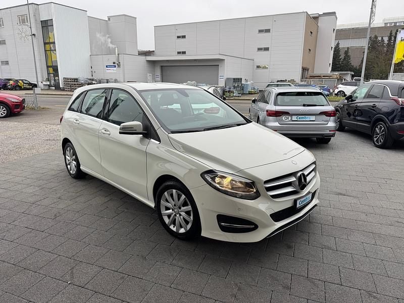 Gebraucht Mercedes B220 Urban 177 PS (130 kW) 2015 Van / Kleinbus