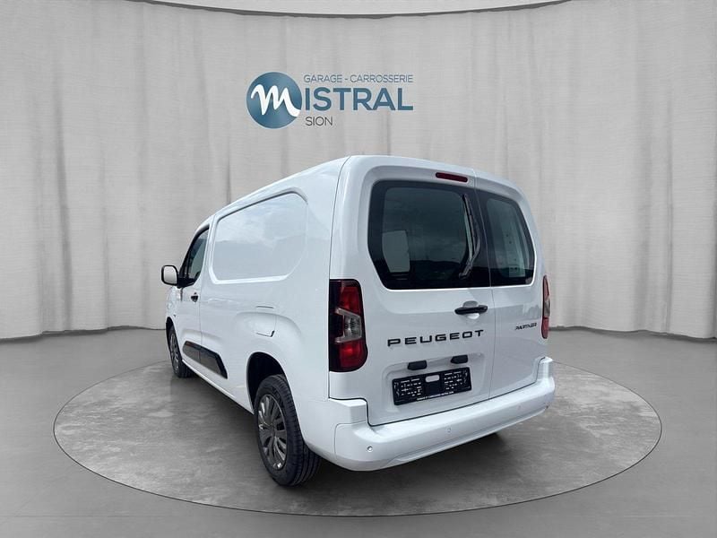 Neu Peugeot Partner 130 PS (95 kW) 2025 Van / Kleinbus