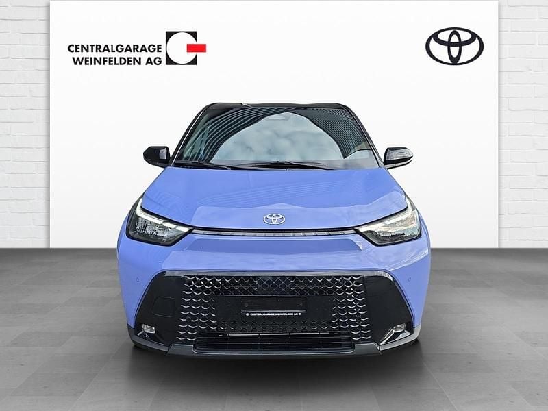 Neu Toyota Aygo X Style 116 PS (85 kW) 2025 Blau SUV