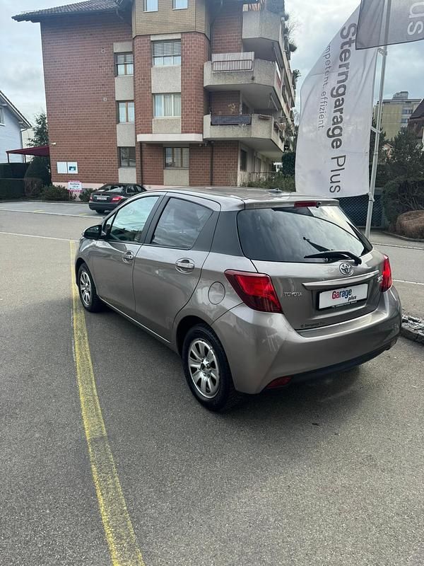 Gebraucht Toyota Yaris Trend 99 PS (72 kW) 2015 Kleinwagen