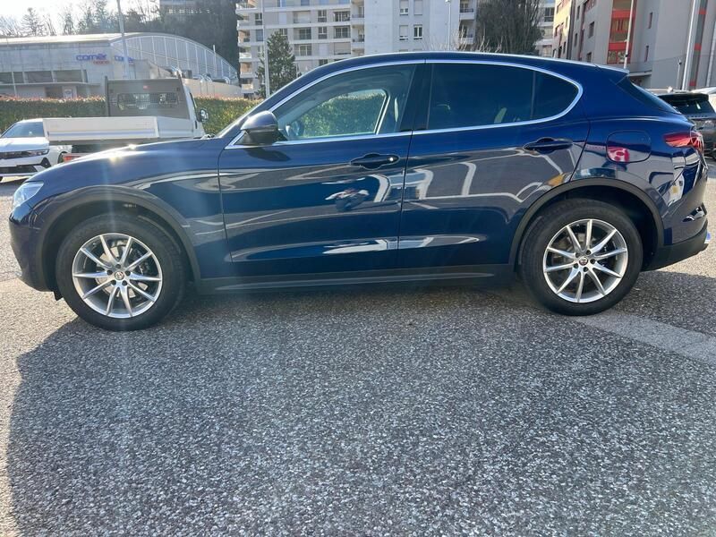 Gebraucht Alfa Romeo Stelvio Executive 280 PS (205 kW) 2019 Blau SUV