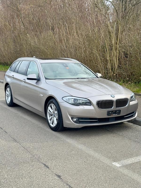 Gebraucht BMW 525 218 PS (160 kW) 2013 Kombi