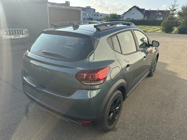 Neu Dacia Sandero 91 PS (66 kW) 2025 Grün Kleinwagen