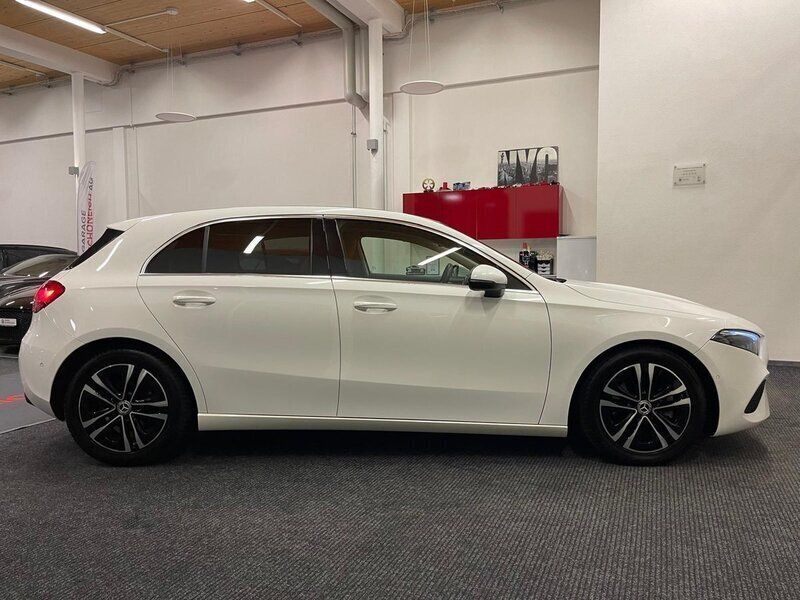 Gebraucht Mercedes A180 Progressive 116 PS (85 kW) 2023 Weiss Limousine