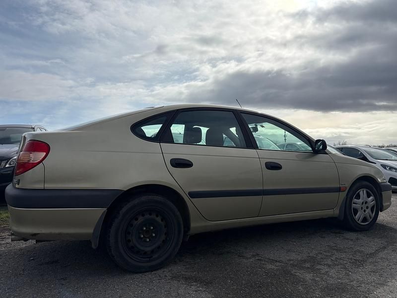 Gebraucht Toyota Avensis 129 PS (94 kW) 2002