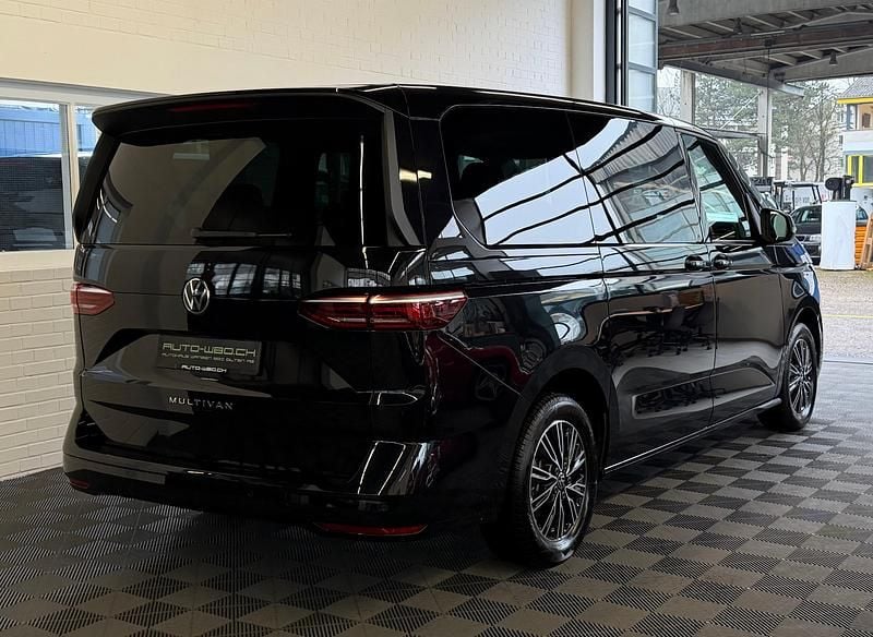 Gebraucht VW Multivan Life 150 PS (110 kW) 2024 Van