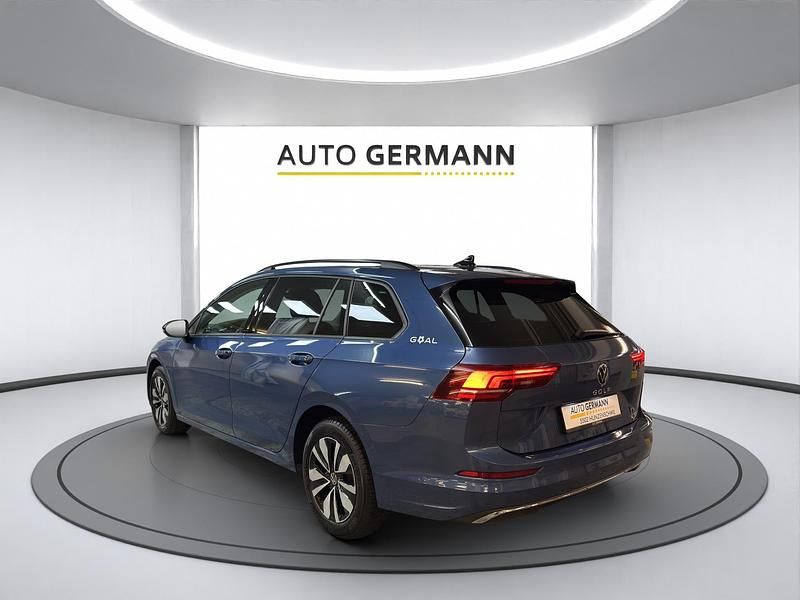 Gebraucht VW Golf VIII Life 116 PS (85 kW) 2025 Blau Kombi