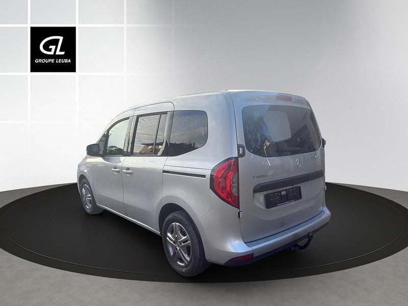 Gebraucht Mercedes 180 116 PS (85 kW) 2024 Grau Limousine