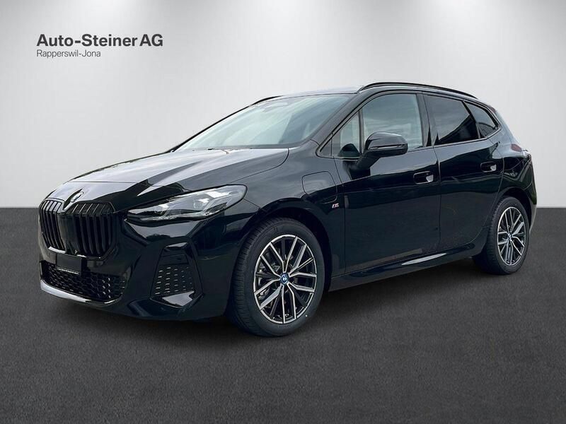 Schwarz Gebraucht 2024 BMW 230e Active Tourer M Sport Van / Kleinbus | CHF 66’800 - Bild 1/4