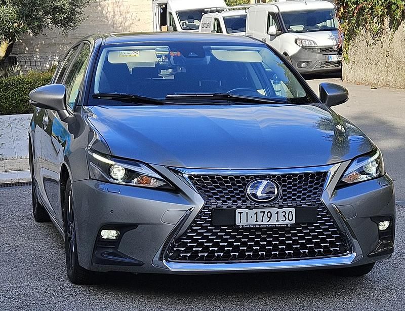Gebraucht Lexus CT200h 136 PS (100 kW) 2018
