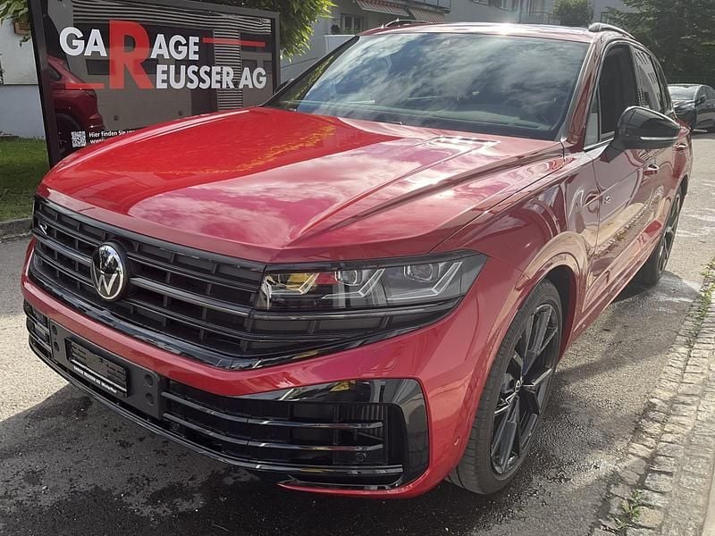 Rot Gebraucht 2023 VW Touareg R SUV | CHF 75’900 (Etwas zu teuer) - Bild 1/4