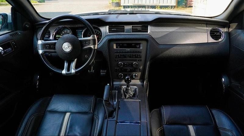 Gebraucht Ford Mustang GT Premium 417 PS (306 kW) 2012 Coupé