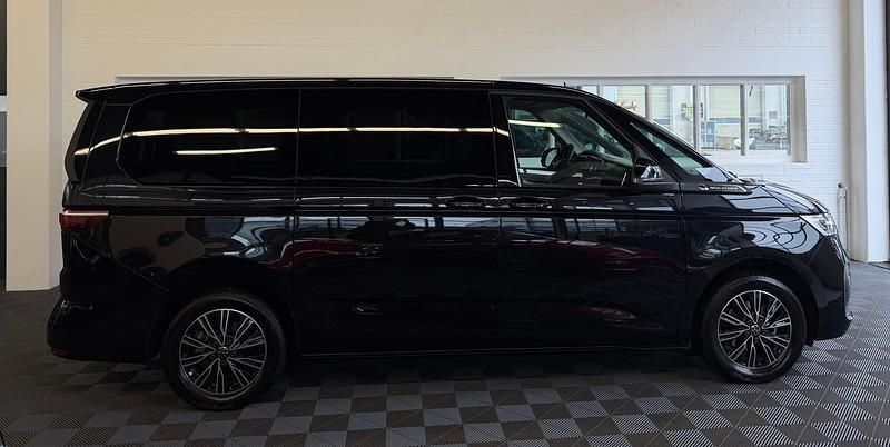 Gebraucht VW Multivan Life 150 PS (110 kW) 2024 Van