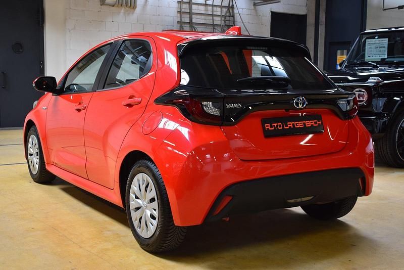 Gebraucht Toyota Yaris Hybrid Comfort 116 PS (85 kW) 2021 Kleinwagen