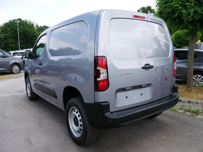 Neu Peugeot Partner 130 PS (95 kW) 2025 Van / Kleinbus