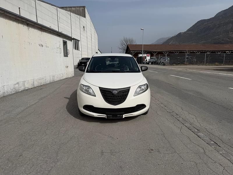 Gebraucht Lancia Ypsilon 85 PS (62 kW) 2015 Kleinwagen